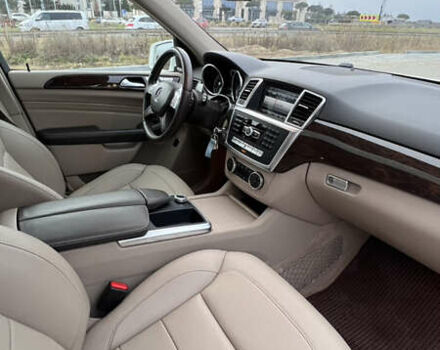 Білий Мерседес М-Клас, об'ємом двигуна 2.99 л та пробігом 194 тис. км за 22500 $, фото 27 на Automoto.ua