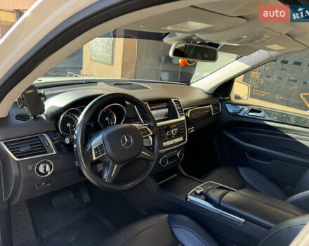 Білий Мерседес М-Клас, об'ємом двигуна 2.99 л та пробігом 261 тис. км за 20900 $, фото 21 на Automoto.ua