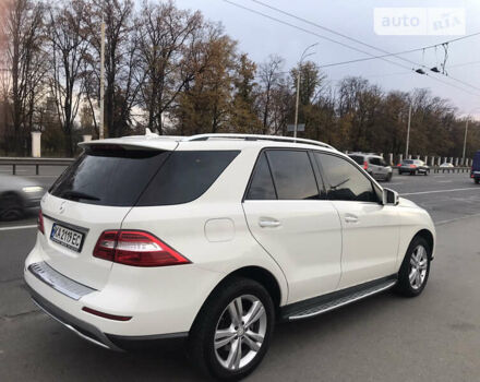 Білий Мерседес М-Клас, об'ємом двигуна 3.5 л та пробігом 185 тис. км за 18200 $, фото 3 на Automoto.ua