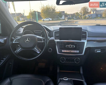 Мерседес М-Класс 2012 в Нововолынск на Automoto.ua Белый Мерседес М-Класс, объемом двигателя 3.5 л и пробегом 195 тыс. км за 20000 $, фото 16 на Automoto.ua