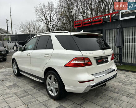 Білий Мерседес М-Клас, об'ємом двигуна 4.66 л та пробігом 160 тис. км за 17900 $, фото 13 на Automoto.ua