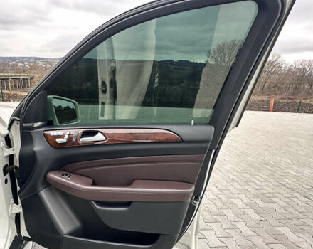 Белый Мерседес М-Класс, объемом двигателя 2.99 л и пробегом 158 тыс. км за 28000 $, фото 20 на Automoto.ua