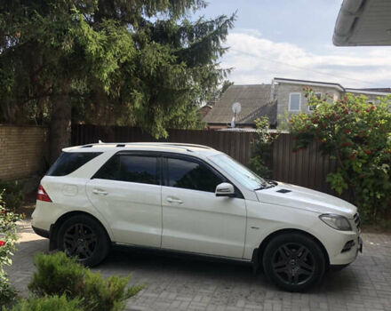 Мерседес М-Класс 2012 в Сумах на Automoto.ua Белый Мерседес М-Класс, объемом двигателя 2.2 л и пробегом 235 тыс. км за 19900 $, фото 9 на Automoto.ua