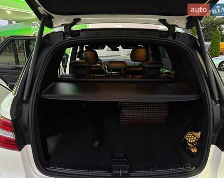 Белый Мерседес М-Класс, объемом двигателя 2.99 л и пробегом 130 тыс. км за 25000 $, фото 7 на Automoto.ua