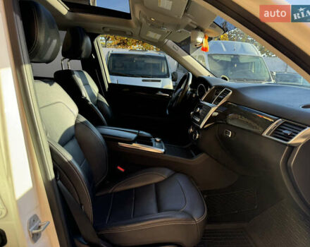 Білий Мерседес М-Клас, об'ємом двигуна 2.99 л та пробігом 261 тис. км за 20900 $, фото 27 на Automoto.ua