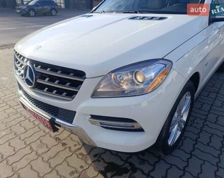 Белый Мерседес М-Класс, объемом двигателя 2.99 л и пробегом 198 тыс. км за 21800 $, фото 12 на Automoto.ua