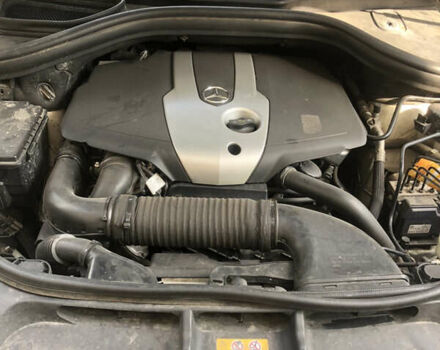 Мерседес М-Класс 2012 в Сумах на Automoto.ua Белый Мерседес М-Класс, объемом двигателя 2.2 л и пробегом 235 тыс. км за 19900 $, фото 26 на Automoto.ua