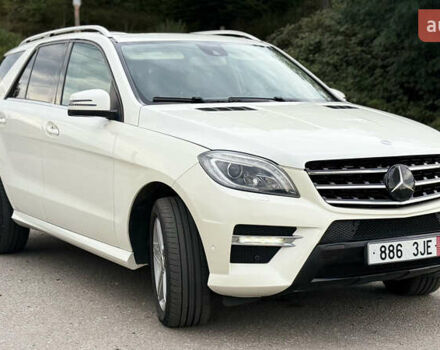 Белый Мерседес М-Класс, объемом двигателя 2.99 л и пробегом 281 тыс. км за 18550 $, фото 2 на Automoto.ua