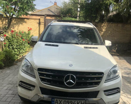 Мерседес М-Класс 2012 в Сумах на Automoto.ua Белый Мерседес М-Класс, объемом двигателя 2.2 л и пробегом 235 тыс. км за 19900 $, фото 3 на Automoto.ua