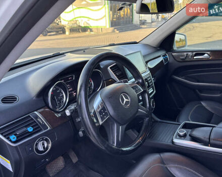 Мерседес М-Класс 2012 в Нововолынск на Automoto.ua Белый Мерседес М-Класс, объемом двигателя 3.5 л и пробегом 195 тыс. км за 20000 $, фото 34 на Automoto.ua