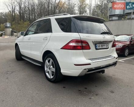 Білий Мерседес М-Клас, об'ємом двигуна 4.7 л та пробігом 132 тис. км за 19500 $, фото 15 на Automoto.ua