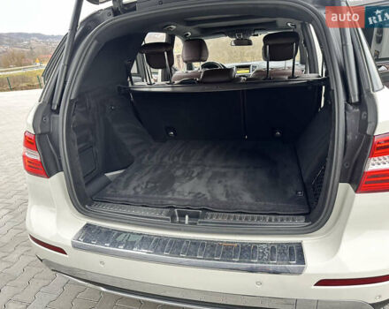 Белый Мерседес М-Класс, объемом двигателя 2.99 л и пробегом 158 тыс. км за 28000 $, фото 43 на Automoto.ua