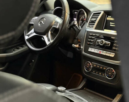 Белый Мерседес М-Класс, объемом двигателя 2.99 л и пробегом 217 тыс. км за 18900 $, фото 14 на Automoto.ua