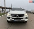 Білий Мерседес М-Клас, об'ємом двигуна 2.99 л та пробігом 180 тис. км за 25000 $, фото 1 на Automoto.ua