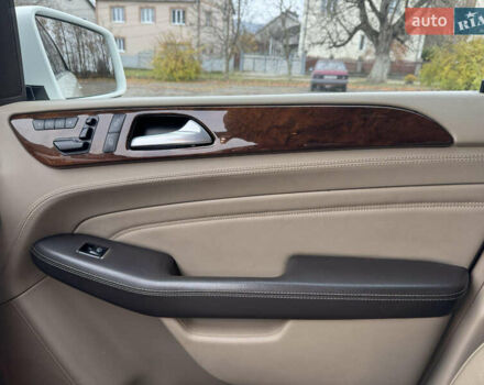 Белый Мерседес М-Класс, объемом двигателя 2.99 л и пробегом 222 тыс. км за 22700 $, фото 10 на Automoto.ua