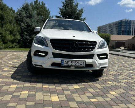 Мерседес М-Класс 2012 в Днепре (Днепропетровске) на Automoto.ua Белый Мерседес М-Класс, объемом двигателя 2.99 л и пробегом 265 тыс. км за 24500 $, фото 37 на Automoto.ua