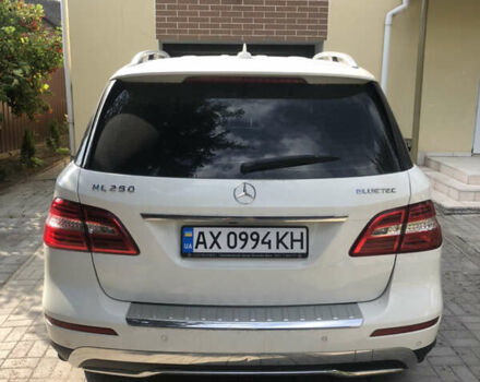 Мерседес М-Класс 2012 в Сумах на Automoto.ua Белый Мерседес М-Класс, объемом двигателя 2.2 л и пробегом 235 тыс. км за 19900 $, фото 6 на Automoto.ua