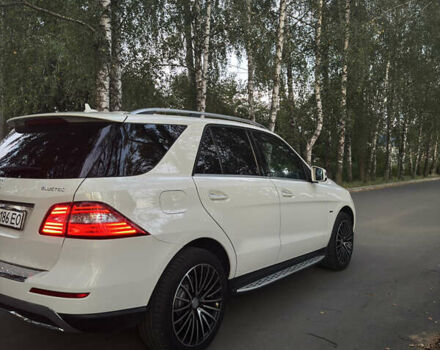 Белый Мерседес М-Класс, объемом двигателя 2.99 л и пробегом 222 тыс. км за 22700 $, фото 6 на Automoto.ua