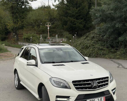 Мерседес М-Класс 2012 в Хусте на Automoto.ua Белый Мерседес М-Класс, объемом двигателя 2.99 л и пробегом 281 тыс. км за 18950 $, фото 16 на Automoto.ua