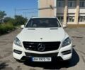 Білий Мерседес М-Клас, об'ємом двигуна 2.99 л та пробігом 256 тис. км за 22000 $, фото 1 на Automoto.ua