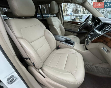 Білий Мерседес М-Клас, об'ємом двигуна 4.66 л та пробігом 160 тис. км за 17900 $, фото 24 на Automoto.ua