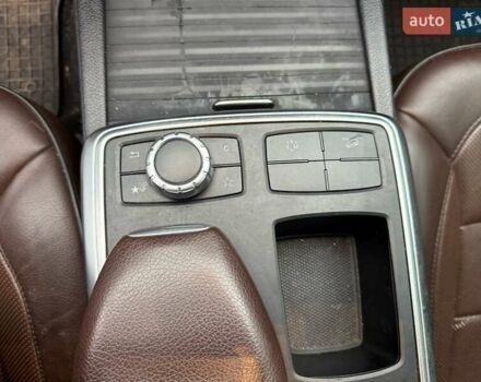 Белый Мерседес М-Класс, объемом двигателя 2.14 л и пробегом 146 тыс. км за 11200 $, фото 18 на Automoto.ua