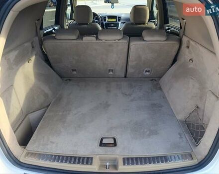 Белый Мерседес М-Класс, объемом двигателя 2.99 л и пробегом 198 тыс. км за 21800 $, фото 56 на Automoto.ua