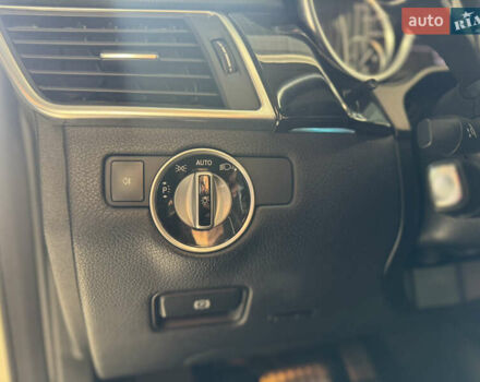 Білий Мерседес М-Клас, об'ємом двигуна 2.99 л та пробігом 202 тис. км за 24500 $, фото 31 на Automoto.ua