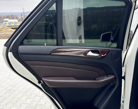 Белый Мерседес М-Класс, объемом двигателя 2.99 л и пробегом 158 тыс. км за 28000 $, фото 21 на Automoto.ua