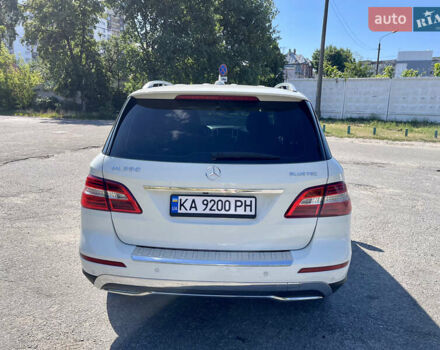 Білий Мерседес М-Клас, об'ємом двигуна 2.14 л та пробігом 180 тис. км за 19700 $, фото 5 на Automoto.ua
