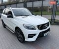 Белый Мерседес М-Класс, объемом двигателя 3 л и пробегом 220 тыс. км за 19200 $, фото 1 на Automoto.ua