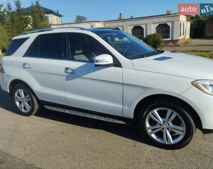 Белый Мерседес М-Класс, объемом двигателя 2.99 л и пробегом 220 тыс. км за 20650 $, фото 13 на Automoto.ua