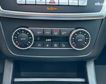 Білий Мерседес М-Клас, об'ємом двигуна 3 л та пробігом 198 тис. км за 23790 $, фото 41 на Automoto.ua