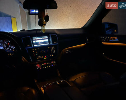 Білий Мерседес М-Клас, об'ємом двигуна 2.99 л та пробігом 242 тис. км за 23700 $, фото 2 на Automoto.ua