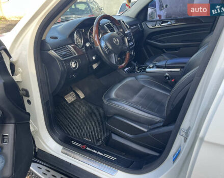 Белый Мерседес М-Класс, объемом двигателя 2.99 л и пробегом 248 тыс. км за 24500 $, фото 18 на Automoto.ua