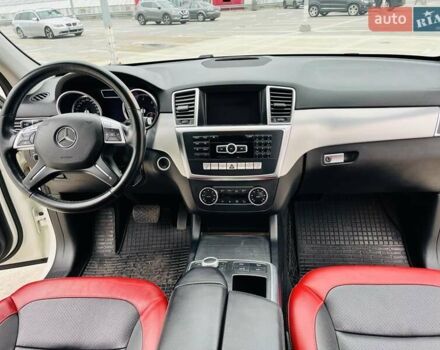 Мерседес М-Класс 2013 в Киеве на Automoto.ua Белый Мерседес М-Класс, объемом двигателя 2.99 л и пробегом 217 тыс. км за 21900 $, фото 23 на Automoto.ua