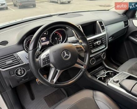 Білий Мерседес М-Клас, об'ємом двигуна 2.99 л та пробігом 244 тис. км за 21500 $, фото 10 на Automoto.ua