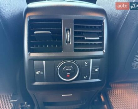 Белый Мерседес М-Класс, объемом двигателя 2.99 л и пробегом 247 тыс. км за 19999 $, фото 17 на Automoto.ua