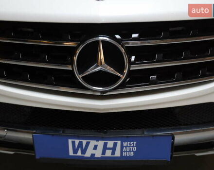Белый Мерседес М-Класс, объемом двигателя 0 л и пробегом 167 тыс. км за 21000 $, фото 9 на Automoto.ua
