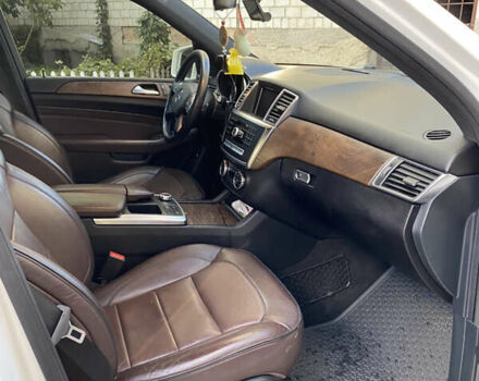 Білий Мерседес М-Клас, об'ємом двигуна 2.99 л та пробігом 242 тис. км за 23700 $, фото 12 на Automoto.ua