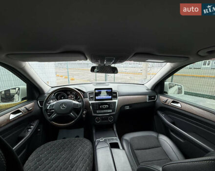 Белый Мерседес М-Класс, объемом двигателя 2.14 л и пробегом 160 тыс. км за 18990 $, фото 16 на Automoto.ua