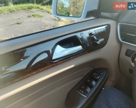 Белый Мерседес М-Класс, объемом двигателя 2.99 л и пробегом 220 тыс. км за 20650 $, фото 12 на Automoto.ua