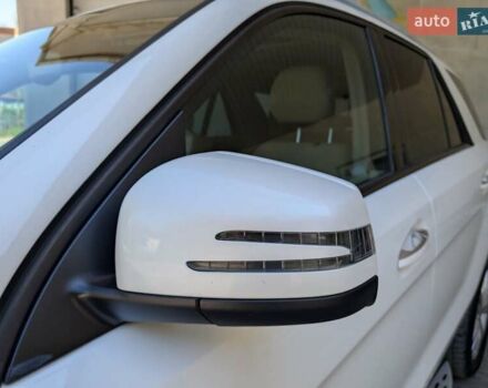 Белый Мерседес М-Класс, объемом двигателя 3 л и пробегом 340 тыс. км за 20500 $, фото 29 на Automoto.ua