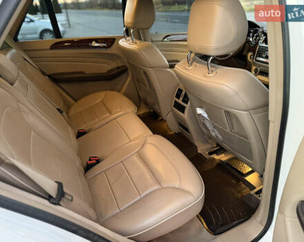 Мерседес М-Класс 2013 в Снятине на Automoto.ua Белый Мерседес М-Класс, объемом двигателя 2.14 л и пробегом 247 тыс. км за 19500 $, фото 12 на Automoto.ua