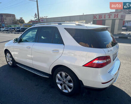 Белый Мерседес М-Класс, объемом двигателя 2.14 л и пробегом 94 тыс. км за 25700 $, фото 3 на Automoto.ua