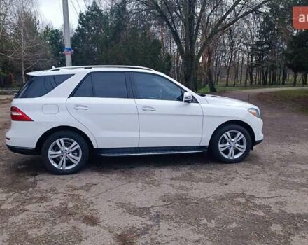 Белый Мерседес М-Класс, объемом двигателя 3 л и пробегом 228 тыс. км за 23000 $, фото 19 на Automoto.ua