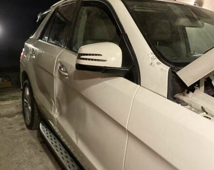 Білий Мерседес М-Клас, об'ємом двигуна 3 л та пробігом 152 тис. км за 13900 $, фото 23 на Automoto.ua