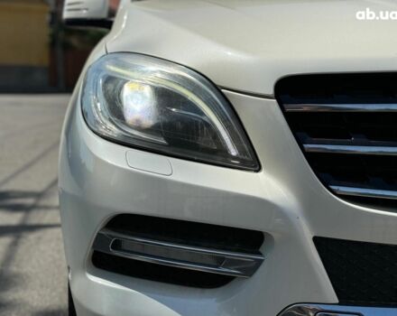 Білий Мерседес М-Клас, об'ємом двигуна 3 л та пробігом 198 тис. км за 23790 $, фото 14 на Automoto.ua