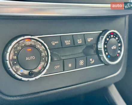 Білий Мерседес М-Клас, об'ємом двигуна 2.99 л та пробігом 199 тис. км за 27900 $, фото 67 на Automoto.ua