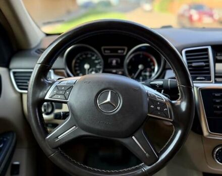 Мерседес М-Класс 2013 в Ровно на Automoto.ua Белый Мерседес М-Класс, объемом двигателя 2.99 л и пробегом 216 тыс. км за 19700 $, фото 20 на Automoto.ua